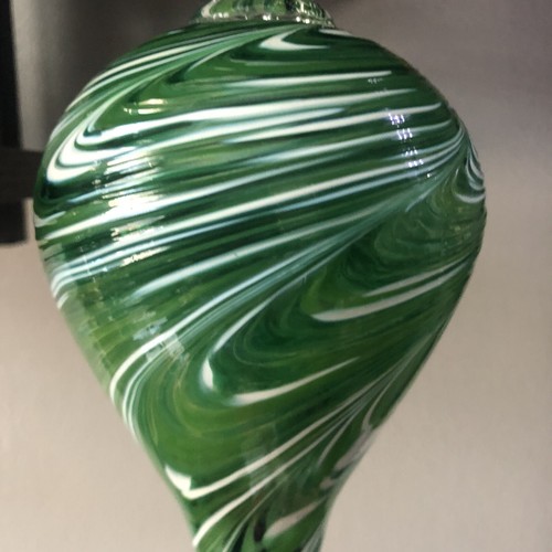 Hummingbird feeder blown glass green and white swirls - Picture 3 of 12