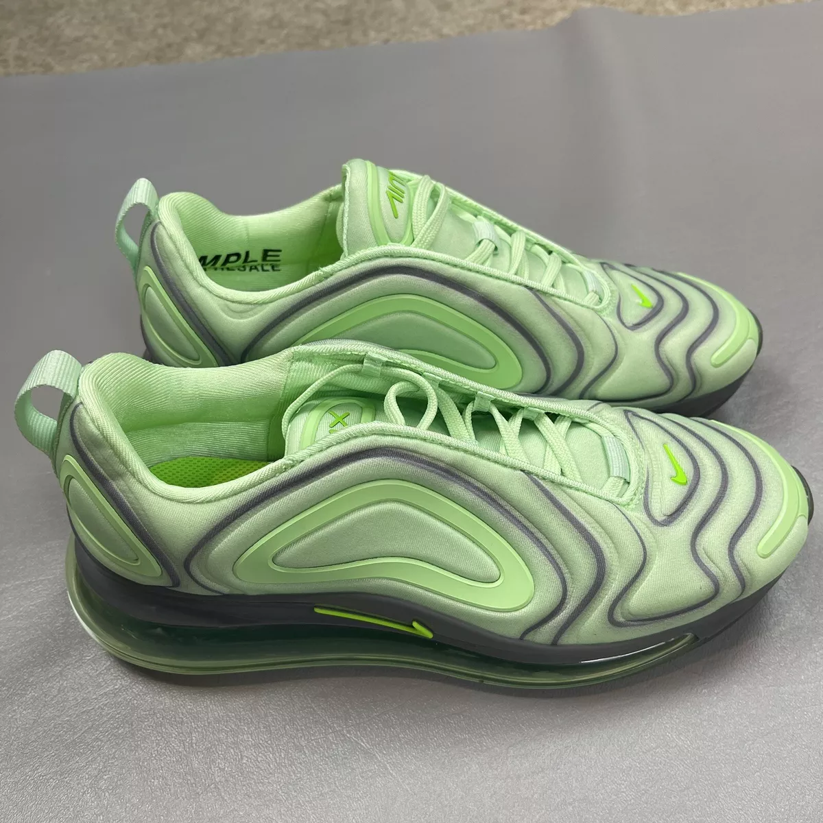 Air max top 720 size 7