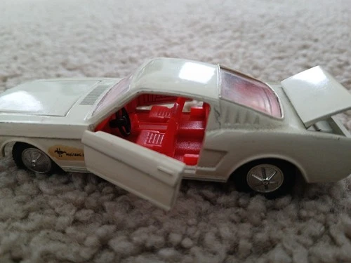 Vintage Dinky Toys #161 Ford Mustang Fastback 2+2 Diecast Hood,Doors,Trunk Open