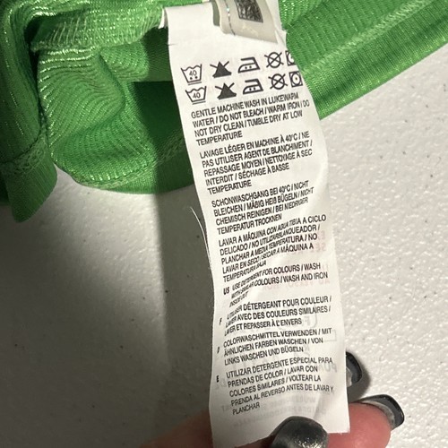 Puma women’s medium green polyester Sleeveless Polo buttons new with tag Shiny - Picture 14 of 15