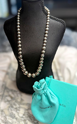 Authentic Tiffany & Co. HardWear Sterling Silver Graduated Bead Ball Necklace