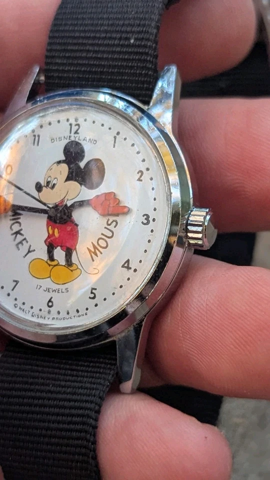Винтажные мужские часы DISNEYLAND MICKEY MOUSE стандартное время работают - Изображение 4 из 4