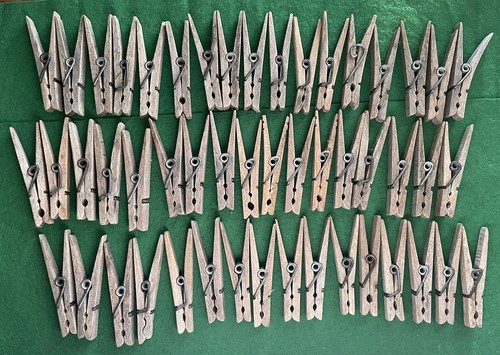 50  Lg Wooden Clothespins Spring Loaded Alligator Pins Strong Grip On Line Lot D