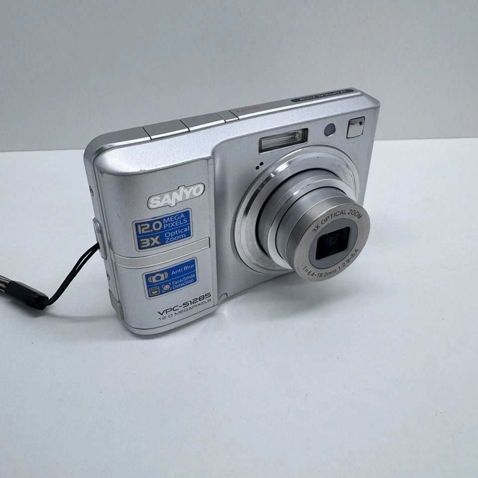 Sanyo VPC-S1285 Compact Digital Point & Shoot Camera 12.0MP w Box, Manual, Cable - Image 3 of 4