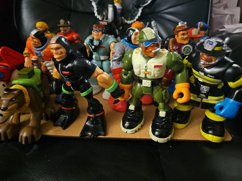 Vtg Fisher Price Rescue Heroes Mattel Lot Action Figures Lot Of 18 EUC AS IS  - Image 4 of 4