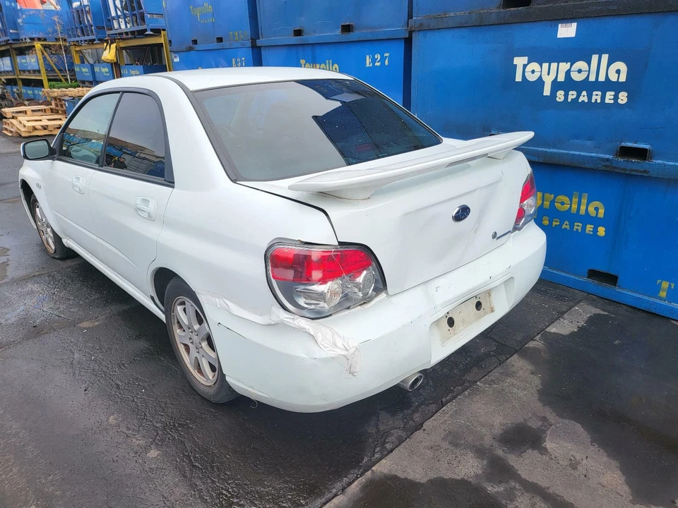 Subaru Impreza Bootlid Spoiler G2 09/2005-04/2007 - image 4 of 4