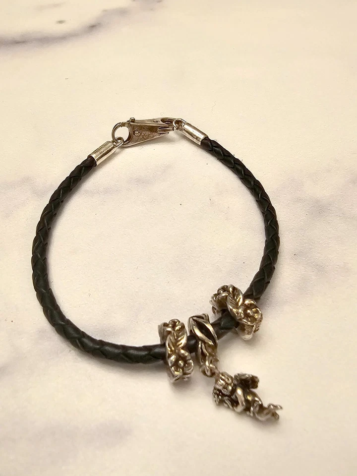 Pulsera Silverado de plata de ley 925 con dije de ángel Foto 2 de 2