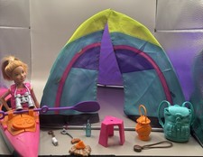 Barbie Team Stacie Summer Camp Playset Campfire Canoa Bambola Accessori Set Tenda
