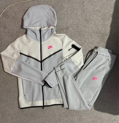nike grey and pink tracksuit