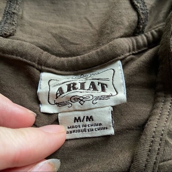 Ariat pull over brown size medium - image 7