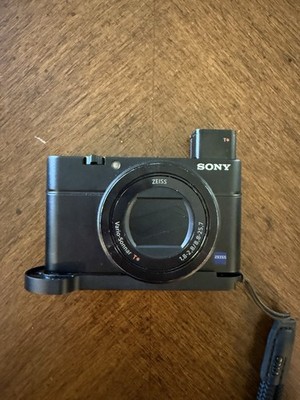 Sony RX100 III Compact Digital Camera 20.1MP 2.9x Zoom Black Zeiss