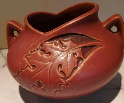 Vintage Roseville Silhouette Pottery Pot Vase #741 4” U.S.A. Maroon Burgundy