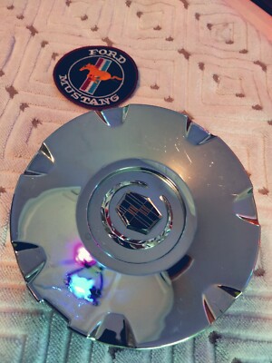 CADILLAC CHROME MHT LOGO WREATH CUSTOM CENTER CAP HUB WCA-206