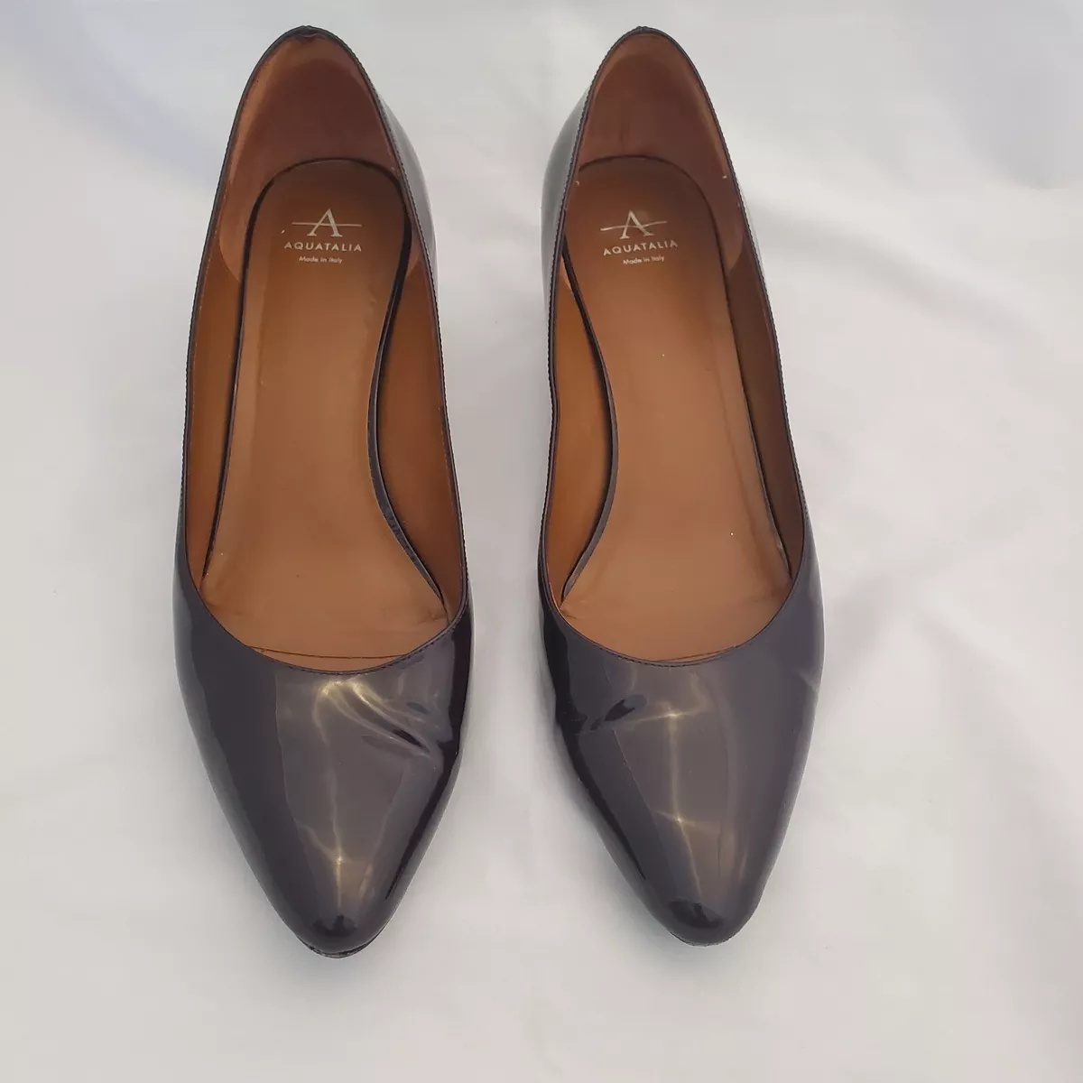 Aquatalia womens Phoebe Patent block heel pump 10M augergine