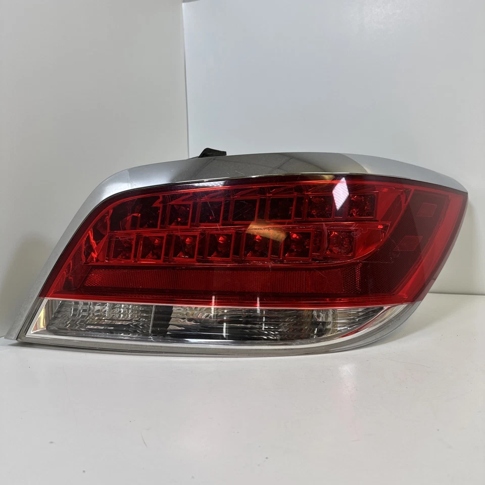 2010-2013 Buick Lacrosse Right Side Tail Light Foto 3 de 4