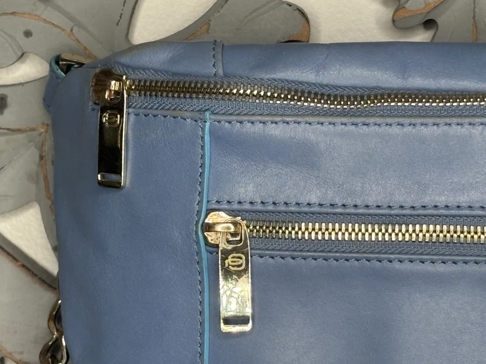 Piquadro Blue Fanny Pack Bag Leather Large Adjustable Strap Excellent Condition - Image 4 of 4
