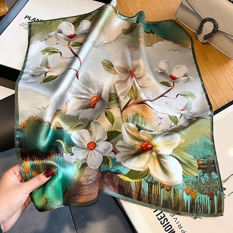 100% Silk 21'' Small Scarf Women Vintage Green Flowers Kerchief Neckerchief Wrap