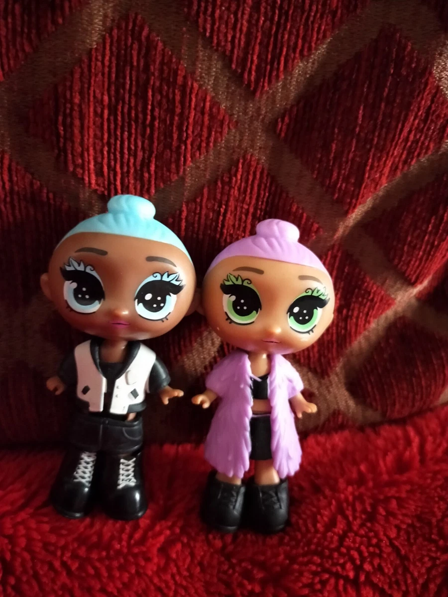 2 skyrocket Blume Dolls 3