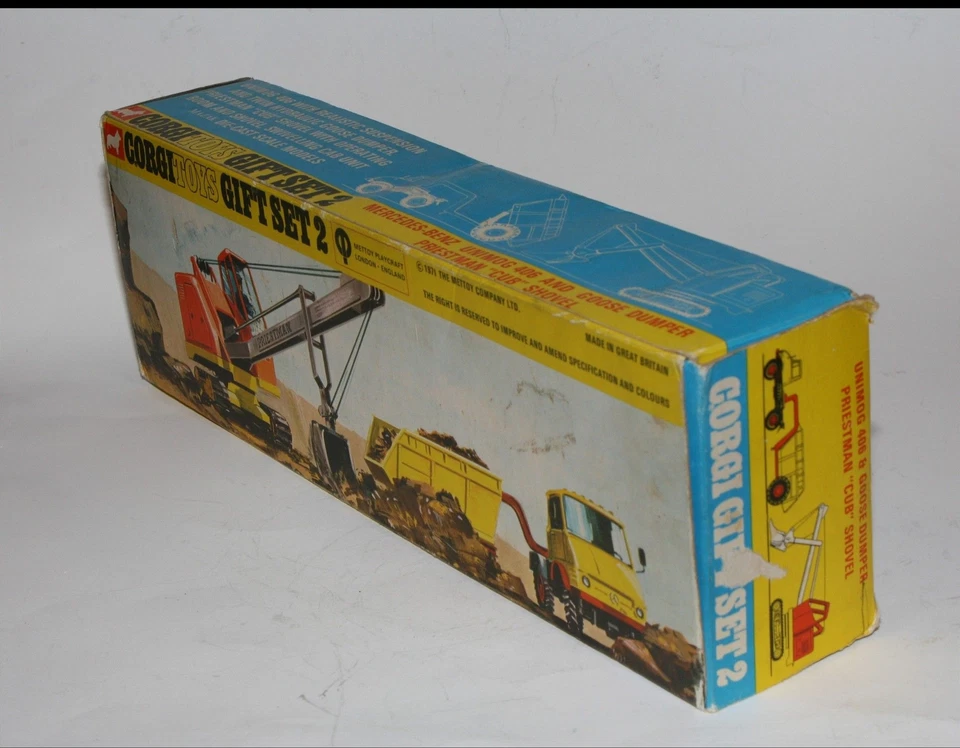 Juego de regalo Corgi 2, volquete Unimog/ganso y pala Cub, casi nuevo en caja original, escaso Foto 4 de 4