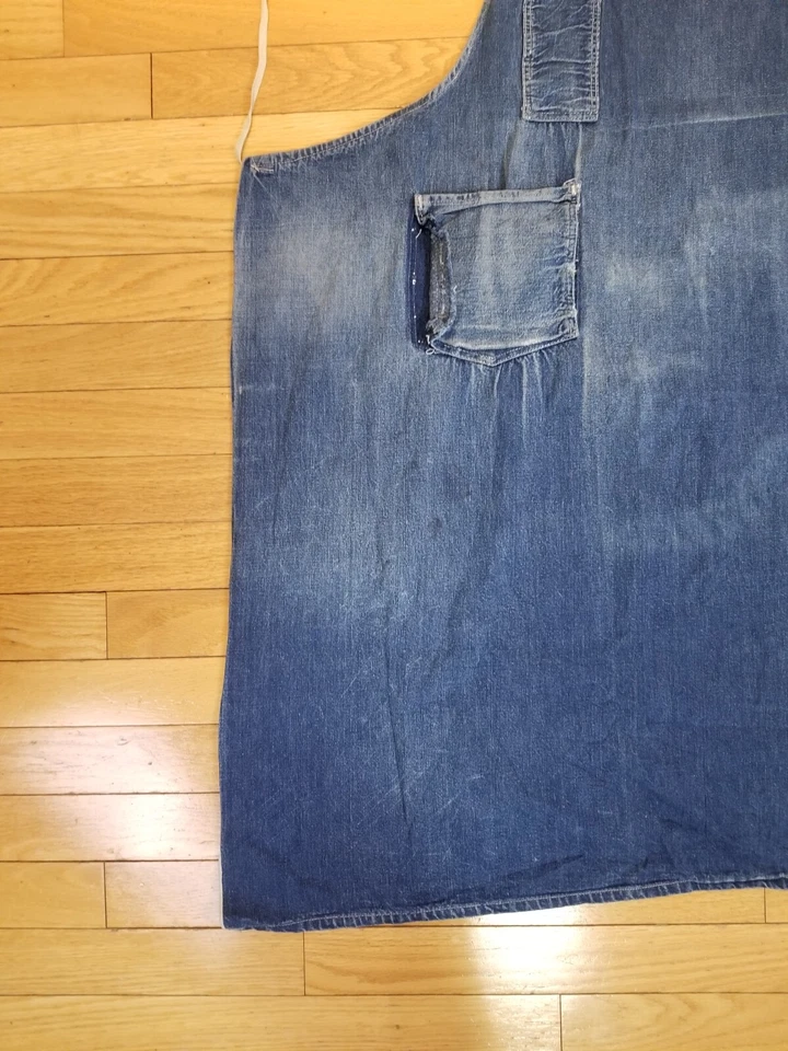 VINTAGE 50' UNBRANDED SELVEDGE DENIM WORK APRON SZ 27 INCH X 33 INCH - Image 3 of 4