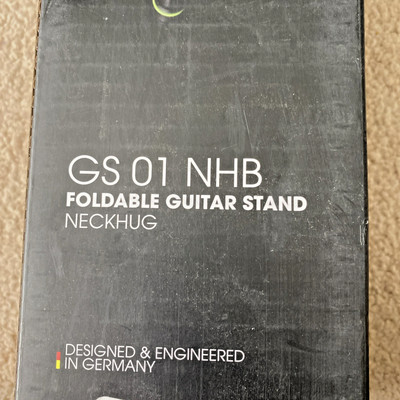 Gravity GS 01 NHB faltbarer Gitarrenständer mit Halsumarmung Akustik Elektro