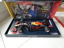 Red Bull Honda RB16B Max Verstappen #33 Winner Abu Dhabi GP 2021 1:18 Minichamps