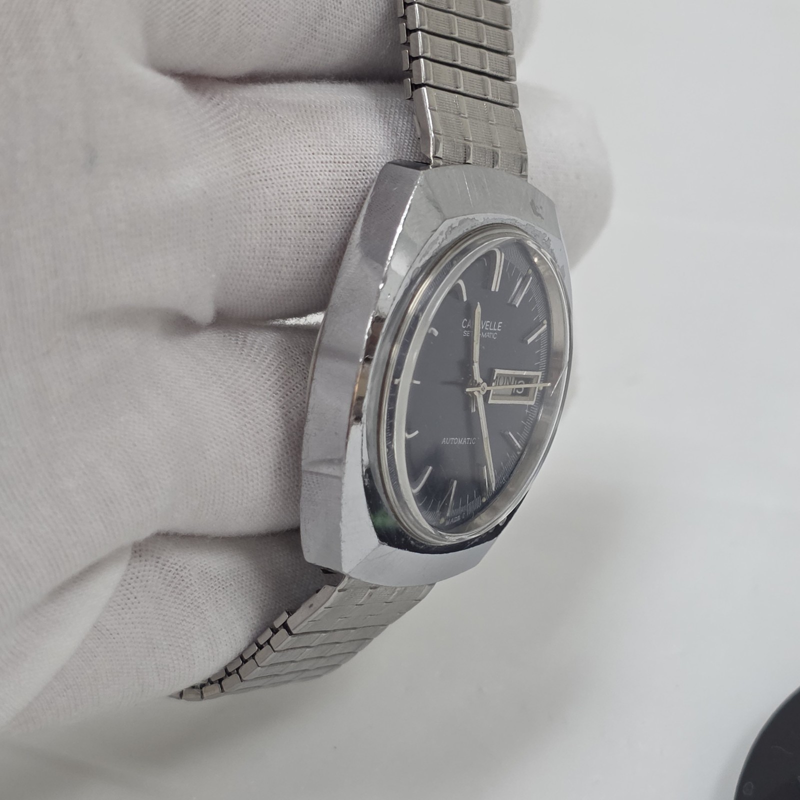 VINTAGE 1975 MENS CARAVELLE 11UOACB 17J SWISS AUTOMATIC DAY DATE WATCH BLUE DIAL