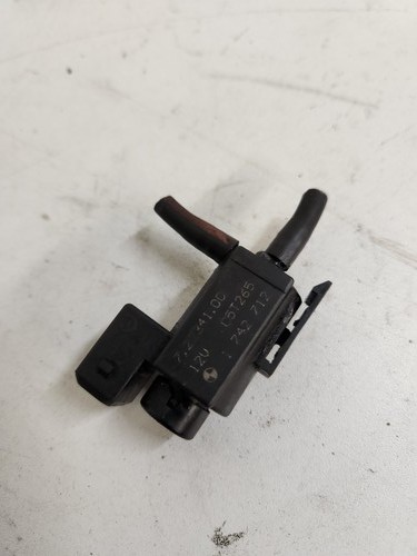 BMW E36 Magnetventil Druckwandler Unterdruckventil 1742712 AGR Vakuumventil