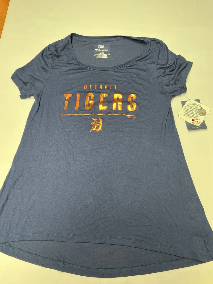 Detroit Tigers Women’s Tshirt Small NWT - Image 4 of 4