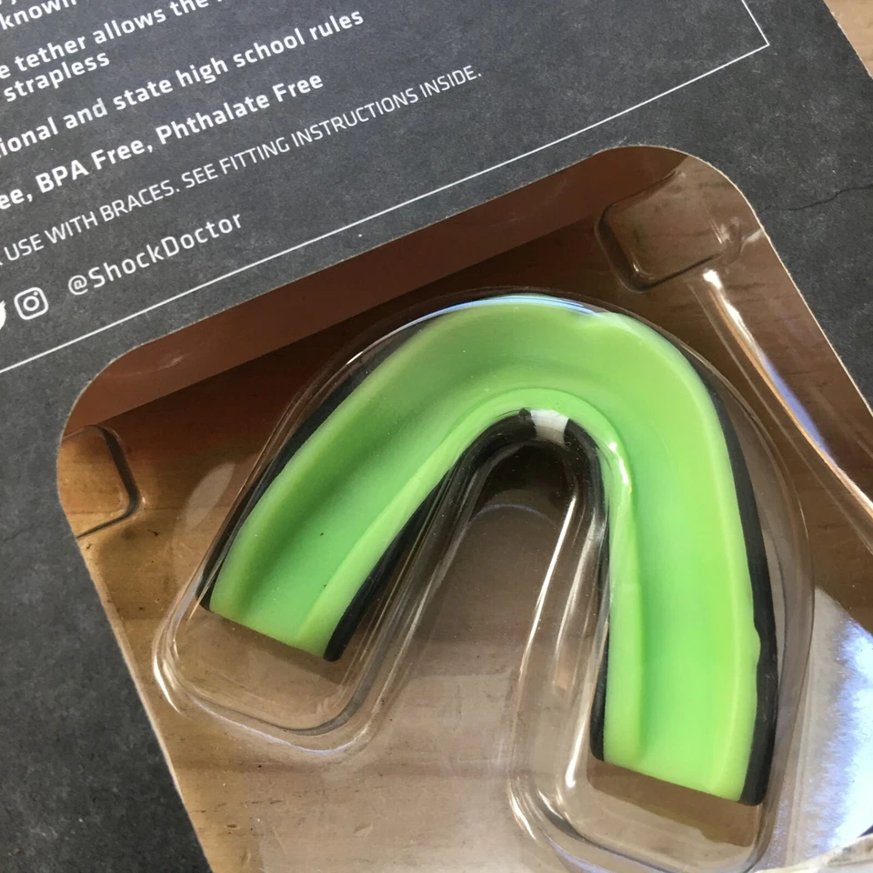 Protector bucal ShockDoctor Gel Max Power limonsidad hervir y morder convertible amarre Foto 4 de 4