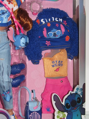 NEW DISNEY ILY 4EVER ALOHA STITCH ARTICULATED POSABLE DOLL WITH JEANS & OUTFITS - Picture 3 of 13