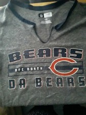 NFL BEARS LADIES PRIDE T-SHIRT SIZE LARGE Team Sport Womens V Neck Tee NEW
