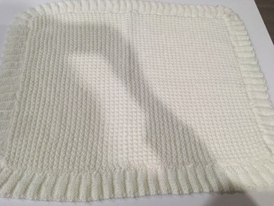 white cellular blanket