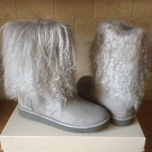 lida uggs size 8