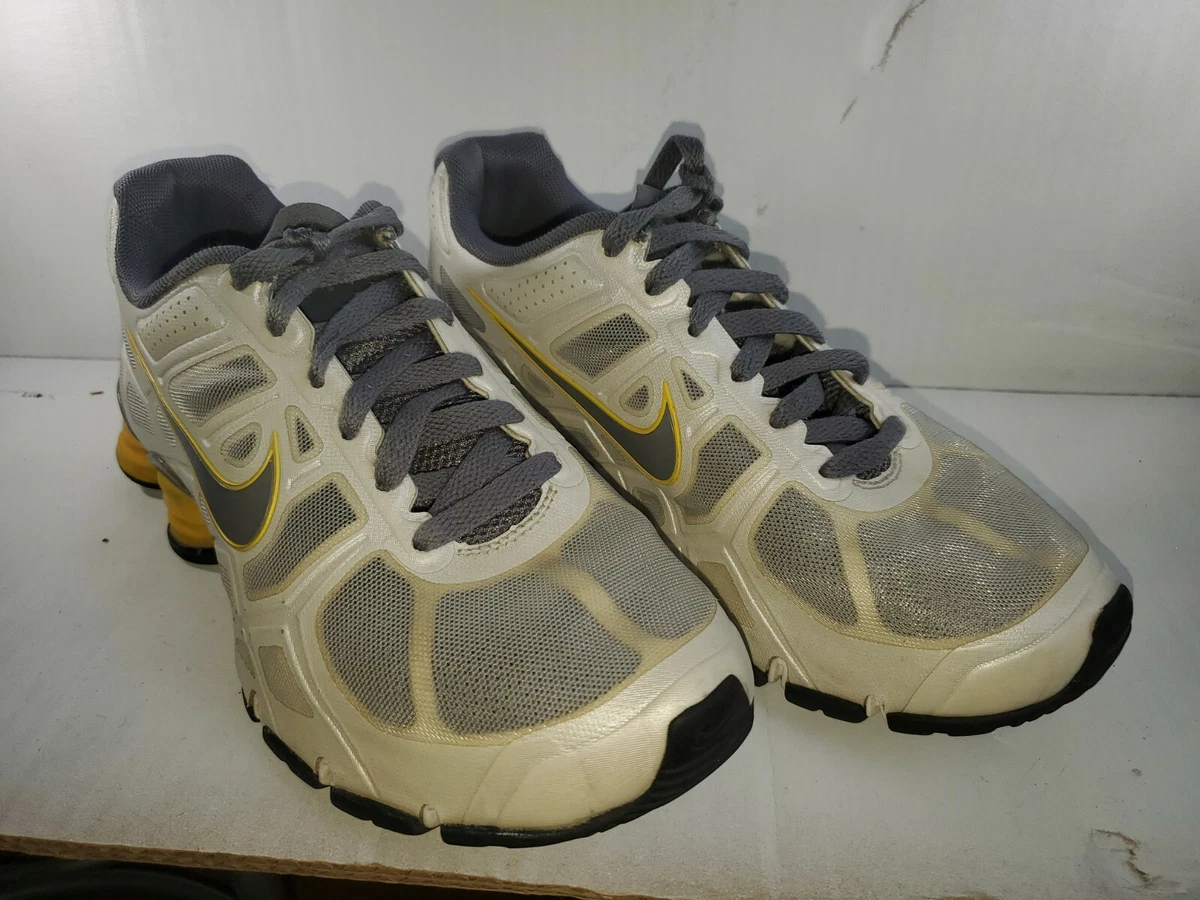 Nike run shop strong shoes