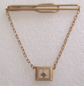 Vintage Freemason Mason Blue Lodge Emblem Hanging Tie Bar Tie Clip Clasp