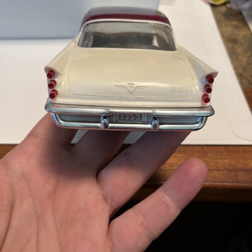 1959 Desoto Fireflite Plastic Promo Model By Johan 1/25 Scale White & Burgundy  - Picture 8 of 12