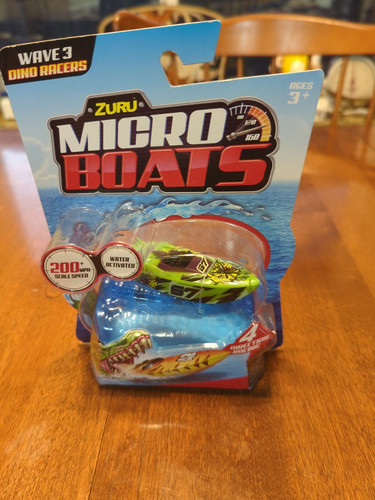 Zuru Micro Boats Wave 3 Dino Racers Boat #67 Dilophosaurus Green and Black