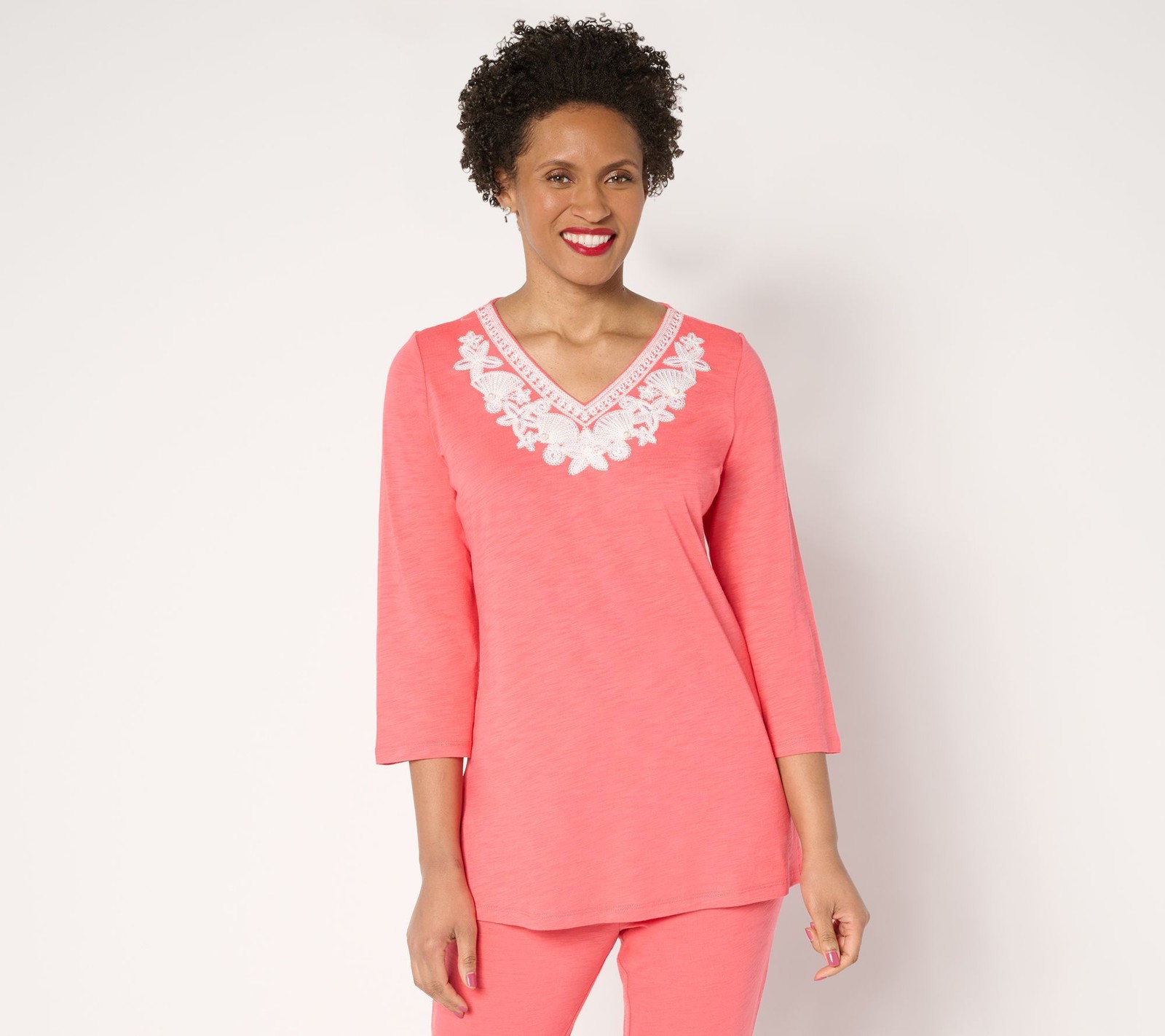 Quacker Factory Women's Top Sz XS Under the Sea Embroidered V-Neck Pink A688415