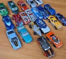 HOT WHEELS Diecast Cars Loose 1:64 Lot of 20 Race Cars Some Vintage