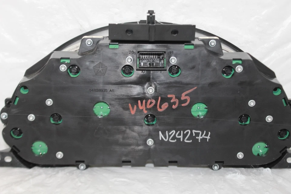 Спидометр приборной панели приборной панели 2008 Jeep Liberty 3,7 л 117 120 миль - Изображение 2 из 4