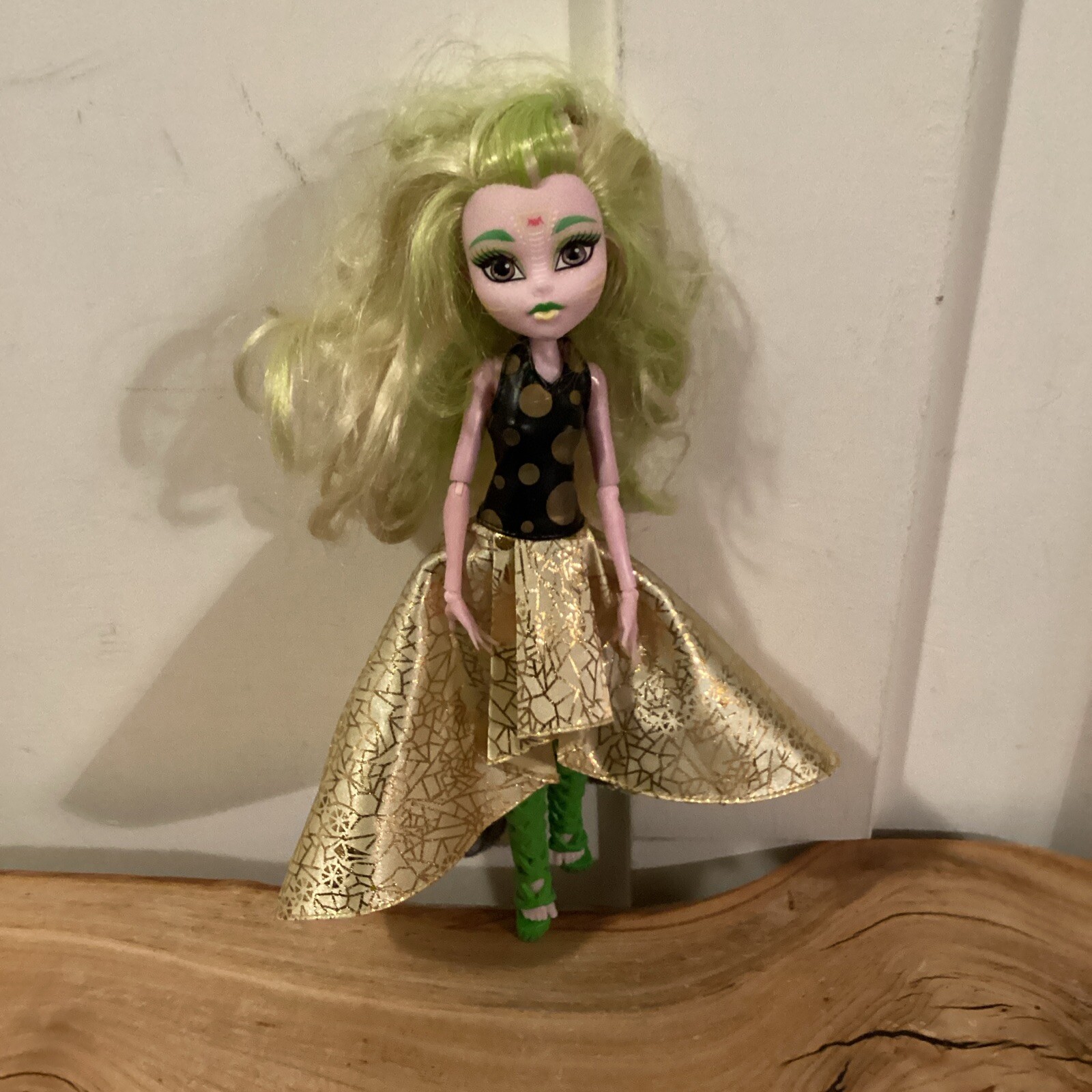 Monster High Brand Boo Students Batsy Claro Doll Mattel No W