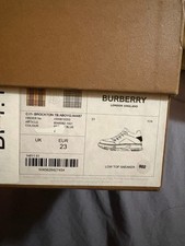 Burberry Brockton TB Boys Low Top Sneakers Bl...