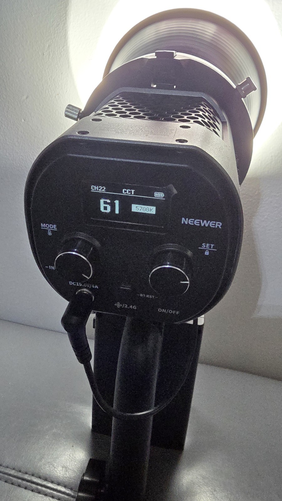 NEEWER MS60B 65W LED Light w/App, Bowens Mount, 2700K-6500K, Silver