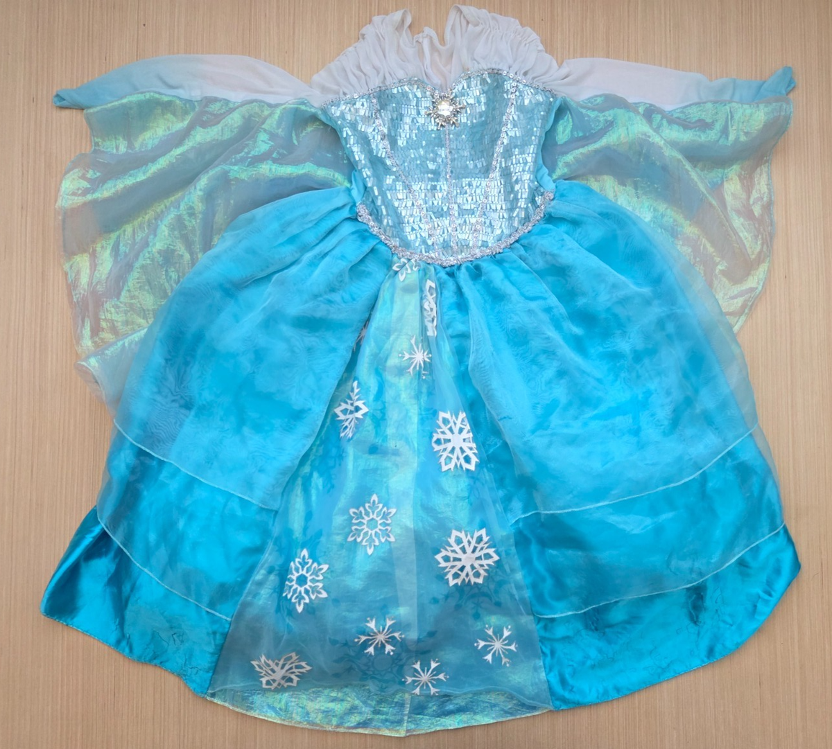 Disney Store Exclusive Deluxe Frozen Size 5/6 Elsa Deluxe Costume Dress 2014 | eBay Disney Store Exclusive Deluxe Frozen Size 5/6 Elsa Deluxe Costume Dress 2014 | eBay