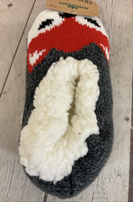 Northeast Outfitters Cozy Cabin Aloe Infused Slippers Grey White Red Youth 10K-4