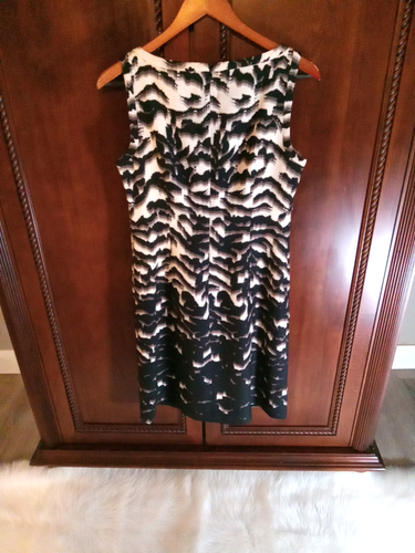 Banana Republic Women's Size 6 Lined Dress Wool and Silk Blend Lightweight - Picture 4 of 8
