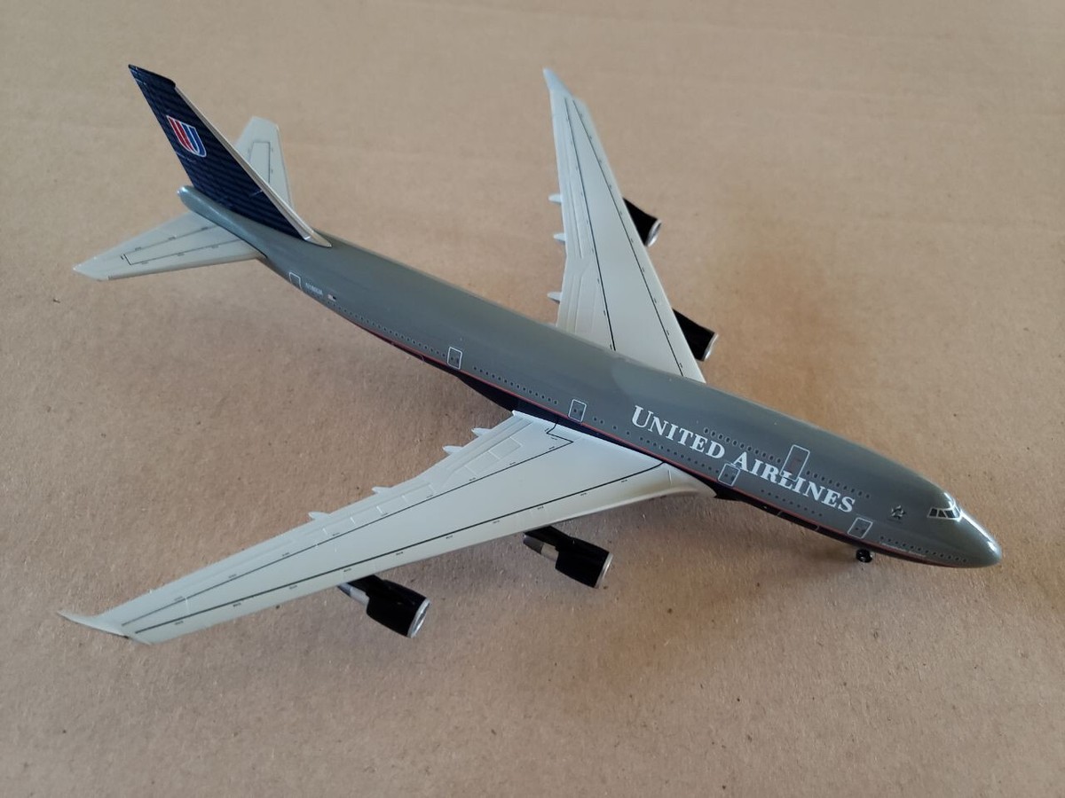 航空機・ヘリコプター UNITED  Boeing747-400  1/400 1:400 Boeing 747-400 United Airlines N186UA Battleship Grey