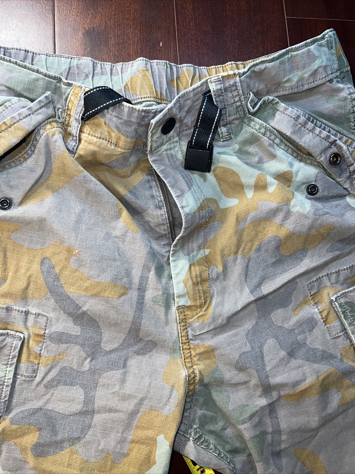 LEVI’S Men's Military Carrier Cargo Pants Two Horse B… Gem