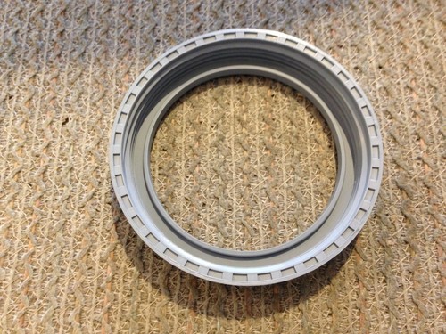 LOT OF 10 NEW 3-1/2" PLASTIC THREADED INSULATED CONDUIT BUSHINGS - 105 DEGREE - Picture 3 of 5